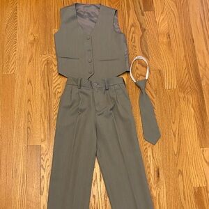 Kids are Cole by Sweet Kids Gray Vest and Pants Set with Tie